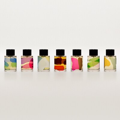 SMELL IN VIVID COLOR